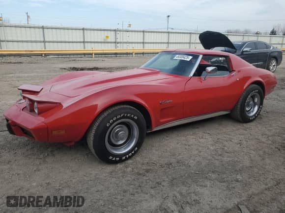 1976 Chevrolet Corvette z VIN 1737L6S401837, wystawiony jako Copart lot #49308425 z przebiegiem 93 858 mil mil oraz Czysty tytuł • Clean title. Historia ofert i sprzedaży dostępna na DreamBid. Obrazek 1.
