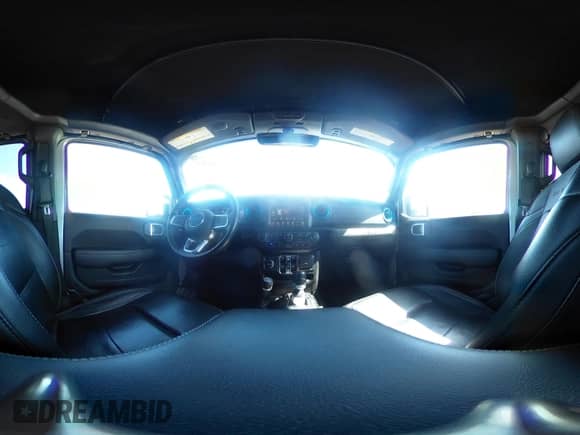 2021 Jeep Wrangler Unlimited Sahara with VIN 1C4JJXP68MW745327, listed as a IAAI auction lot 41783033 with 33,573 mi miles and . Bid and sale history available at DreamBid. Image 18.