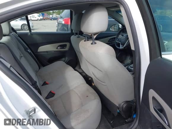 2014 Chevrolet Cruze 1LT с VIN 1G1PC5SB8E7477123, выставлен на аукционе IAAI как лот 43490639 с пробегом 149 603 миль миль и . История ставок и продаж доступна на DreamBid. Изображение 8.