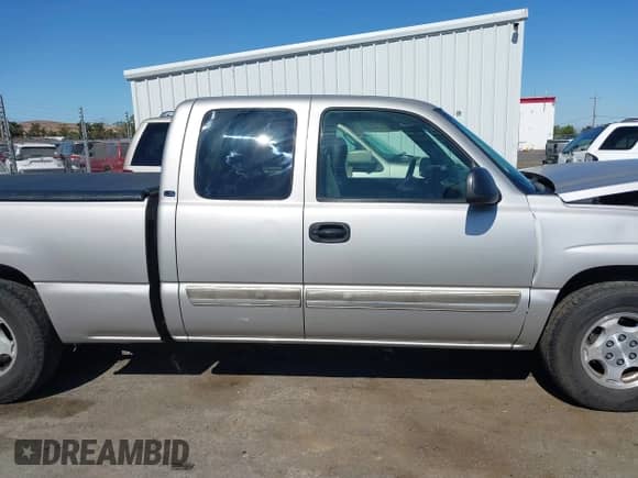 2004 Chevrolet Silverado 1500 LS с VIN 2GCEC19TX41341593, выставлен на аукционе IAAI как лот 42887375 с пробегом 236 076 миль миль и . История ставок и продаж доступна на DreamBid. Изображение 13.