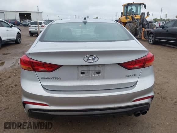2018 Hyundai Elantra Sport с VIN KMHD04LB1JU544745, выставлен на аукционе IAAI как лот 43466010 с пробегом 219 561 миль миль и . История ставок и продаж доступна на DreamBid. Изображение 16.