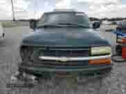2002 Chevrolet Blazer LS z VIN 1GNCS13W72K150263, wystawiony jako Copart lot #66051005 z przebiegiem 103 669 mil mil oraz Szkoda całkowita • Salvage title. Historia ofert i sprzedaży dostępna na DreamBid. Obrazek 5.