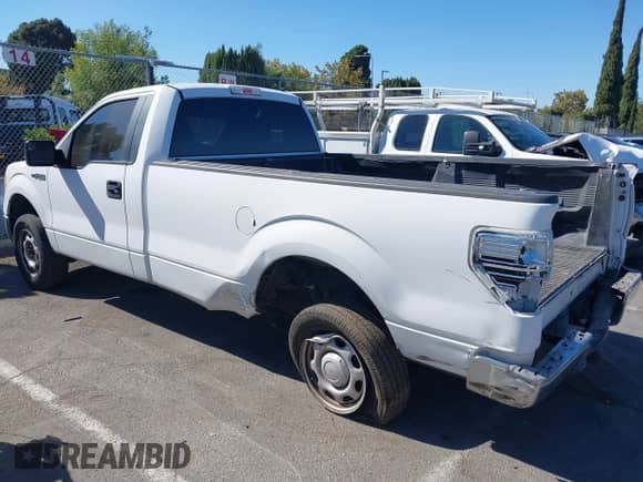 2013 Ford F-150 XL z VIN 1FTNF1CF3DKF44223, wystawiony jako IAAI lot #43090325 z przebiegiem 206 575 mil mil oraz . Historia ofert i sprzedaży dostępna na DreamBid. Obrazek 3.