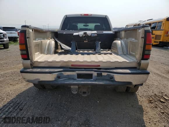 2004 Chevrolet Silverado 3500 DRW с VIN 1GCJK33184F142619, выставлен на аукционе Copart как лот 63479454 с пробегом 86 308 миль миль и Чистый • Clean title. История ставок и продаж доступна на DreamBid. Изображение 6.