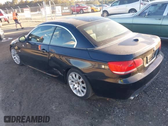 2010 BMW 3 Series 328i z VIN WBAWL1C58APX27472, wystawiony jako IAAI lot #43487998 z przebiegiem 139 701 mil mil oraz . Historia ofert i sprzedaży dostępna na DreamBid. Obrazek 3.
