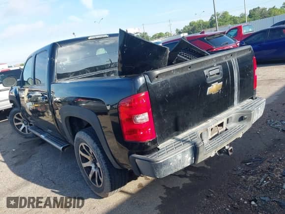 2011 Chevrolet Silverado 1500 LT с VIN 3GCPCSE05BG406462, выставлен на аукционе IAAI как лот 42725870 с пробегом 242 516 миль миль и . История ставок и продаж доступна на DreamBid. Изображение 3.