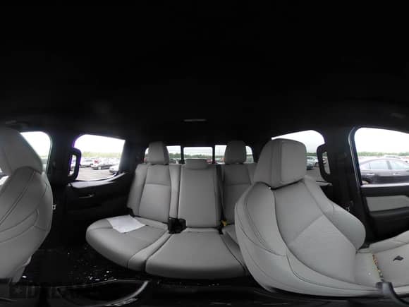 2024 Toyota Tacoma SR5 z VIN 3TMLB5JN3RM061237, wystawiony jako IAAI lot #42166090 z przebiegiem 178 mil mil oraz . Historia ofert i sprzedaży dostępna na DreamBid. Obrazek 19.