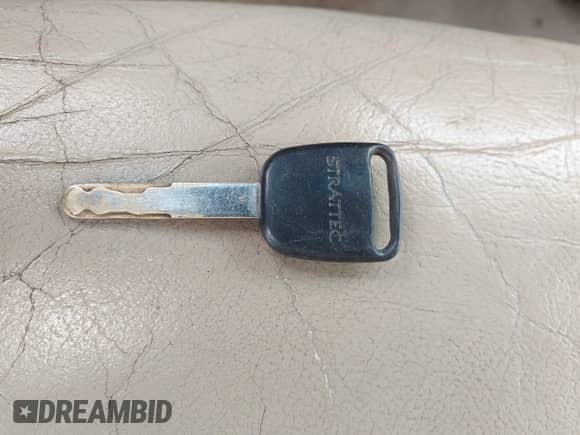 2006 Honda Odyssey Touring z VIN 5FNRL388X6B114012, wystawiony jako IAAI lot #43438223 z przebiegiem 260 977 mil mil oraz . Historia ofert i sprzedaży dostępna na DreamBid. Obrazek 11.