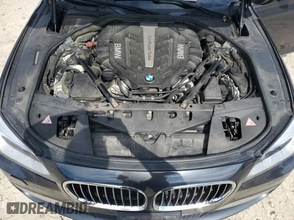 2013 BMW 7 Series 750i xDrive with VIN WBAYB6C56DC997949, listed as a Copart auction lot 70722585 with 152,183 mi miles and Clean title. Bid and sale history available at DreamBid. Image 11.