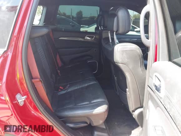 2018 Jeep Grand Cherokee Trackhawk z VIN 1C4RJFN95JC309851, wystawiony jako IAAI lot #42437320 z przebiegiem 56 504 mil mil oraz . Historia ofert i sprzedaży dostępna na DreamBid. Obrazek 8.