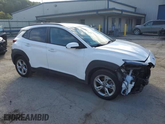 2022 Hyundai Kona SEL z VIN KM8K6CAB9NU891331, wystawiony jako Copart lot #86314165 z przebiegiem 12 005 mil mil oraz Szkoda całkowita • Salvage title. Historia ofert i sprzedaży dostępna na DreamBid. Obrazek 4.