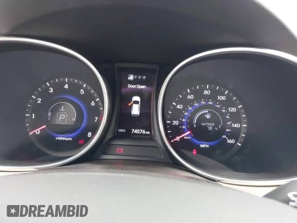 2016 Hyundai Santa Fe с VIN 5XYZU3LA4GG333081, выставлен на аукционе IAAI как лот 42282962 с пробегом 74 576 миль миль и . История ставок и продаж доступна на DreamBid. Изображение 7.