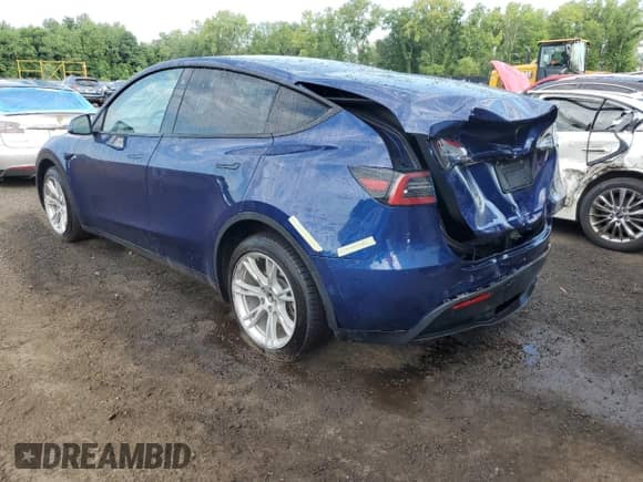 2022 Tesla Model Y Long Range with VIN 7SAYGDEE3NF373703, listed as a Copart auction lot 62535874 with 49,642 mi miles and Salvage title. Bid and sale history available at DreamBid. Image 2.