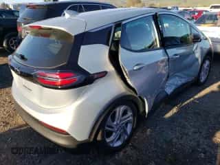 2023 Chevrolet Bolt EV 1LT z VIN 1G1FW6S02P4120113, wystawiony jako Copart lot #43098093 z przebiegiem 795 mil mil oraz . Historia ofert i sprzedaży dostępna na DreamBid. Obrazek 3.