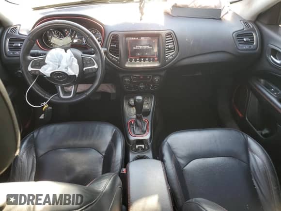 2018 Jeep Compass Trailhawk z VIN 3C4NJDDB1JT129035, wystawiony jako Copart lot #81118565 z przebiegiem 85 299 mil mil oraz Szkoda całkowita • Salvage title. Historia ofert i sprzedaży dostępna na DreamBid. Obrazek 8.