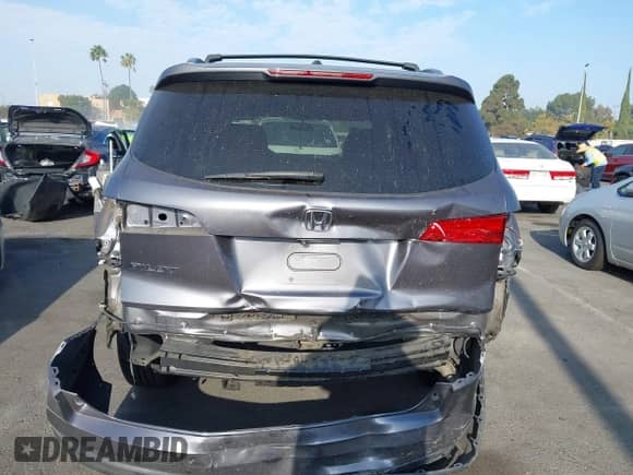2017 Honda Pilot EX с VIN 5FNYF5H32HB030661, выставлен на аукционе IAAI как лот 43238152 с пробегом 105 984 миль миль и . История ставок и продаж доступна на DreamBid. Изображение 17.