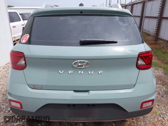 2025 Hyundai Venue SEL with VIN KMHRC8A39SU388343, listed as a IAAI auction lot 43152091 with 3,194 mi miles and . Bid and sale history available at DreamBid. Image 16.