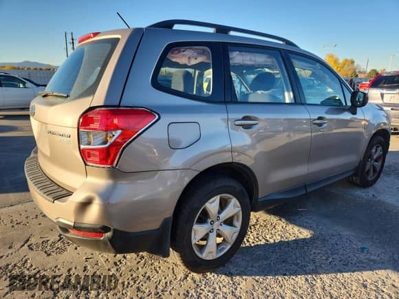 2015 Subaru Forester 2.5i z VIN JF2SJABC1FH489765, wystawiony jako Copart lot #85424935 z przebiegiem 230 660 mil mil oraz Czysty tytuł • Clean title. Historia ofert i sprzedaży dostępna na DreamBid. Obrazek 3.