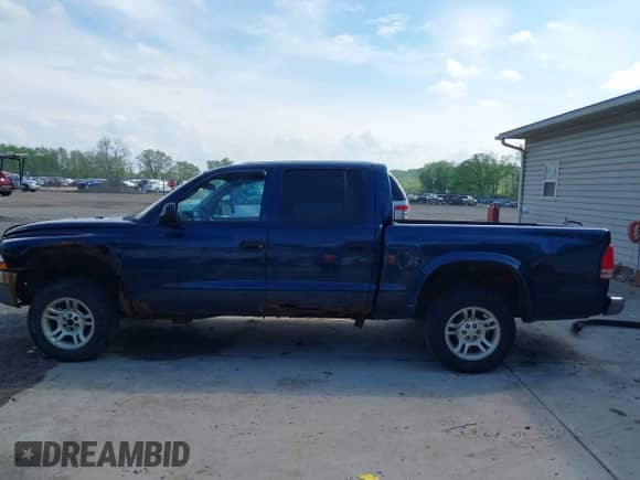2002 Dodge Dakota SLT с VIN 1B7HG48N62S725339, выставлен на аукционе IAAI как лот 42223264 с пробегом 184 757 миль миль и . История ставок и продаж доступна на DreamBid. Изображение 15.