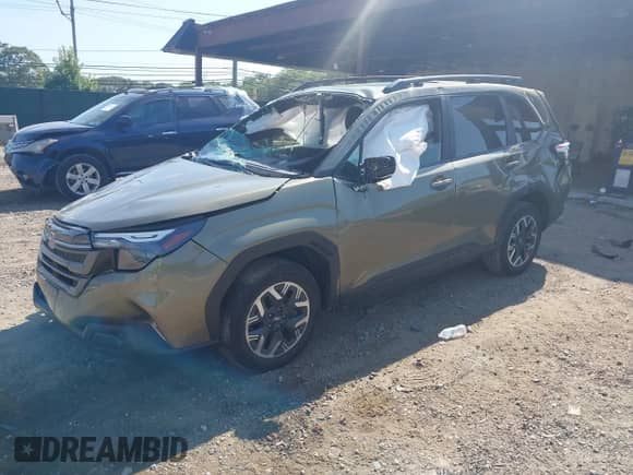 2025 Subaru Forester Premium z VIN JF2SLDDC1SH454145, wystawiony jako IAAI lot #42969733 z przebiegiem 18 007 mil mil oraz . Historia ofert i sprzedaży dostępna na DreamBid. Obrazek 2.