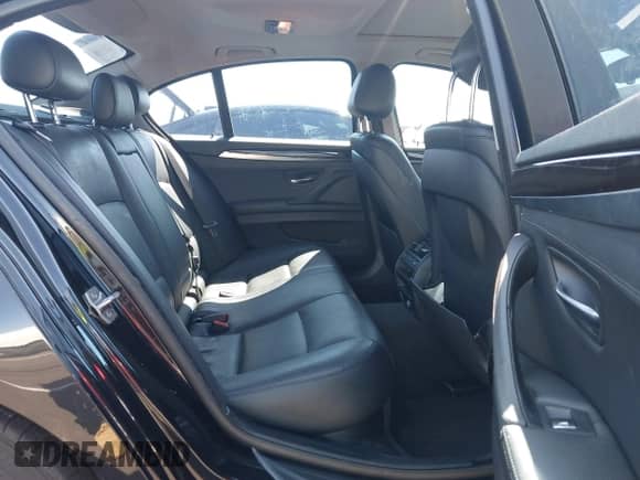 2016 BMW 5 Series 535i с VIN WBA5B1C57GG134631, выставлен на аукционе IAAI как лот 43164840 с пробегом 165 799 миль миль и . История ставок и продаж доступна на DreamBid. Изображение 8.