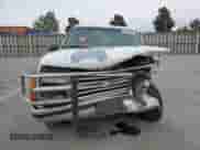 1998 Chevrolet Silverado 3500 с VIN 1GCGC33R6WF062753, выставлен на аукционе Copart как лот 67075235 с пробегом 239 037 миль миль и Списание • Salvage title. История ставок и продаж доступна на DreamBid. Изображение 5.