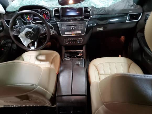 2018 Mercedes-Benz GLS 450 с VIN 4JGDF6EE1JB095130, выставлен на аукционе Copart как лот 71261215 с пробегом 49 328 миль миль и На запчасти • Non repairable. История ставок и продаж доступна на DreamBid. Изображение 8.