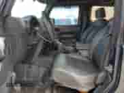 2008 Jeep Wrangler X z VIN 1J4FA241X8L617822, wystawiony jako Copart lot #81800925 z przebiegiem 149 945 mil mil oraz Czysty tytuł • Clean title. Historia ofert i sprzedaży dostępna na DreamBid. Obrazek 7.