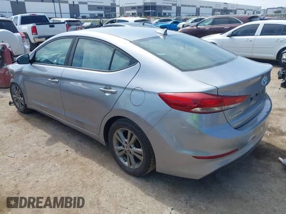 2017 Hyundai Elantra SE with VIN 5NPD84LF7HH045971, listed as a IAAI auction lot 43332824 with 191,544 mi miles and . Bid and sale history available at DreamBid. Image 3.