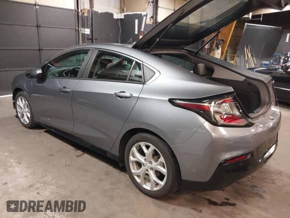 2018 Chevrolet Volt Premier с VIN 1G1RD6S59JU136802, выставлен на аукционе IAAI как лот 41893059 с пробегом 82 511 миль миль и . История ставок и продаж доступна на DreamBid. Изображение 3.