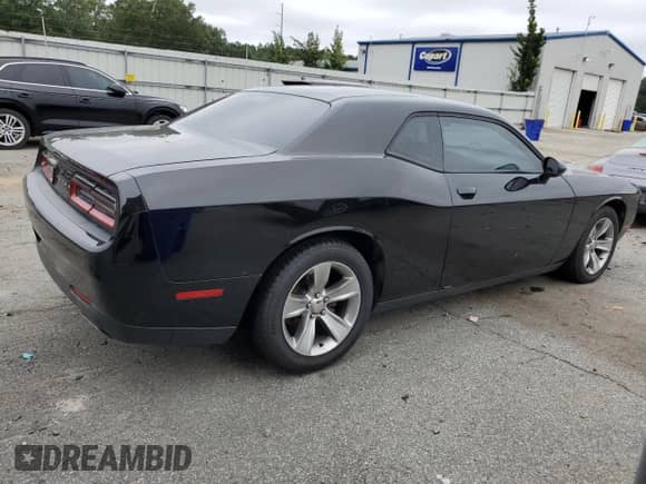 2016 Dodge Challenger SXT с VIN 2C3CDZAG5GH353961, выставлен на аукционе Copart как лот 71870665 с пробегом 111 283 миль миль и Списание • Salvage title. История ставок и продаж доступна на DreamBid. Изображение 3.