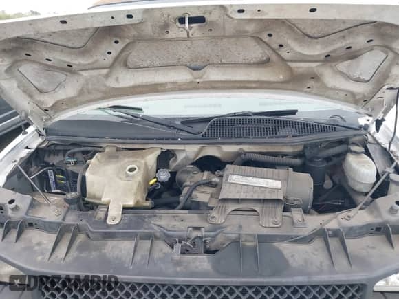 2005 Chevrolet Express Cargo with VIN 1GCGG29V551263686, listed as a IAAI auction lot 42359510 with 387,144 mi miles and . Bid and sale history available at DreamBid. Image 10.