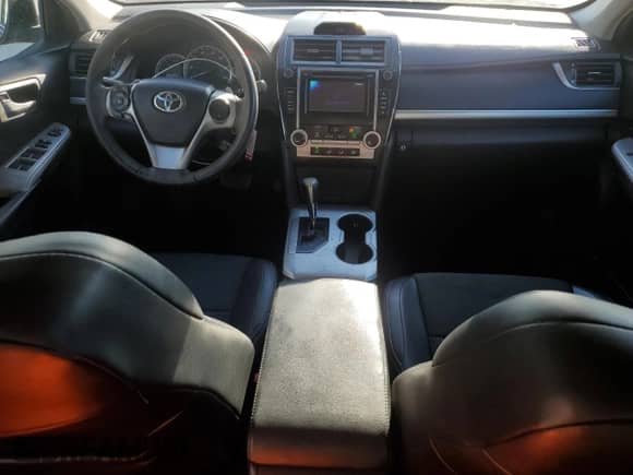 2012 Toyota Camry SE z VIN 4T1BF1FK9CU162305, wystawiony jako Copart lot #81708805 z przebiegiem 178 591 mil mil oraz Szkoda całkowita • Salvage title. Historia ofert i sprzedaży dostępna na DreamBid. Obrazek 8.