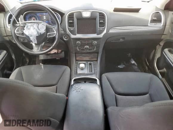 2020 Chrysler 300 Touring with VIN 2C3CCAAG7LH201257, listed as a Copart auction lot 61672945 with 52,295 mi miles and Salvage title. Bid and sale history available at DreamBid. Image 8.