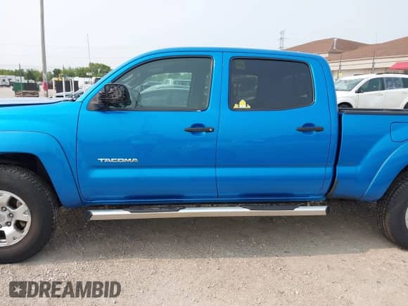 2007 Toyota Tacoma with VIN 5TEMU52N07Z439799, listed as a IAAI auction lot 42399689 with 216,700 mi miles and . Bid and sale history available at DreamBid. Image 15.