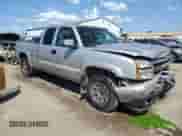 2006 Chevrolet Silverado 1500 LT1 with VIN 2GCEK19V561259455, listed as a Copart auction lot 64430245 with 262,394 mi miles and Salvage title. Bid and sale history available at DreamBid. Image 4.