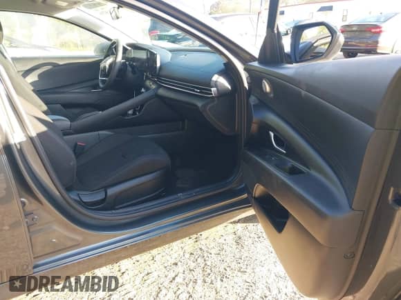 2024 Hyundai Elantra SEL z VIN KMHLM4DGXRU658930, wystawiony jako IAAI lot #43366736 z przebiegiem 57 320 mil mil oraz . Historia ofert i sprzedaży dostępna na DreamBid. Obrazek 5.