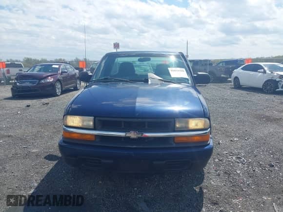 2003 Chevrolet S-10 LS с VIN 1GCCS14X138277217, выставлен на аукционе IAAI как лот 42044309 с пробегом 66 632 миль миль и . История ставок и продаж доступна на DreamBid. Изображение 12.