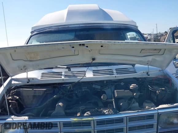 1992 Dodge RAM with VIN 2B6KB31Z8NK135268, listed as a IAAI auction lot 42871959 with 106,470 mi miles and . Bid and sale history available at DreamBid. Image 10.