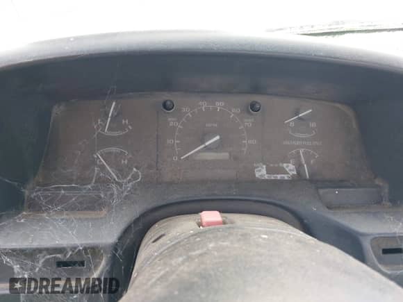 1993 Ford F-150 z VIN 2FTEF15Y0PCA42907, wystawiony jako IAAI lot #43566694 z przebiegiem Nie podano mil oraz . Historia ofert i sprzedaży dostępna na DreamBid. Obrazek 7.