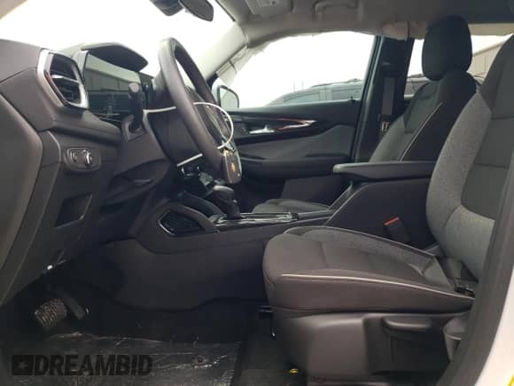 2024 Chevrolet TrailBlazer LT с VIN KL79MPSL0RB121461, выставлен на аукционе Copart как лот 67627295 с пробегом 5 017 миль миль и Списание • Salvage title. История ставок и продаж доступна на DreamBid. Изображение 7.