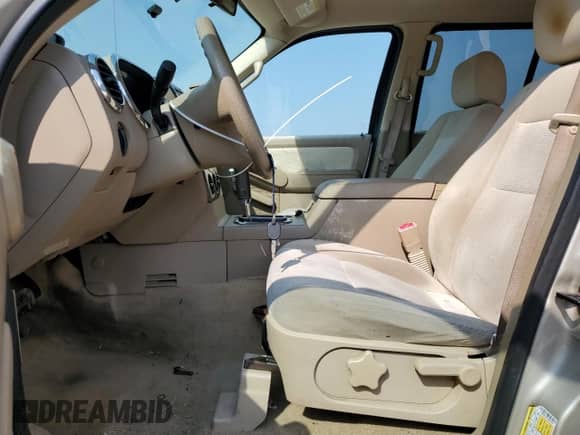 2007 Ford Explorer XLT с VIN 1FMEU63E37UB54334, выставлен на аукционе Copart как лот 81029505 с пробегом 251 073 миль миль и Списание • Salvage title. История ставок и продаж доступна на DreamBid. Изображение 7.