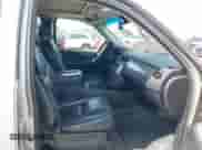 2008 Chevrolet Tahoe 3LT with VIN 1GNFK13078R166603, listed as a IAAI auction lot 42258023 with 282,911 mi miles and . Bid and sale history available at DreamBid. Image 5.