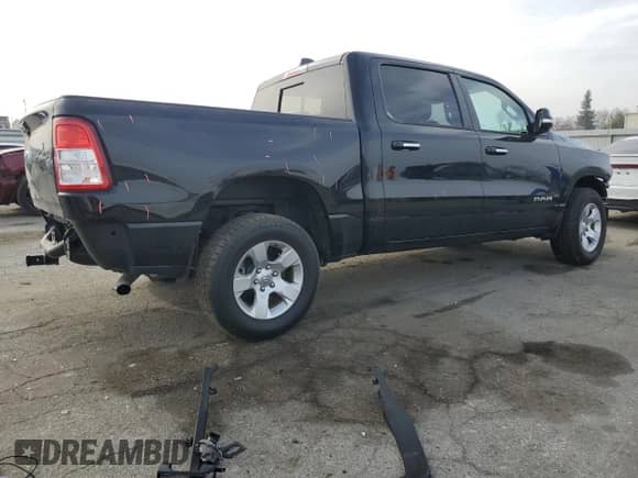 2020 Ram 1500 Big Horn z VIN 1C6RREFG1LN333692, wystawiony jako Copart lot #84649694 z przebiegiem 67 046 mil mil oraz Szkoda całkowita • Salvage title. Historia ofert i sprzedaży dostępna na DreamBid. Obrazek 3.