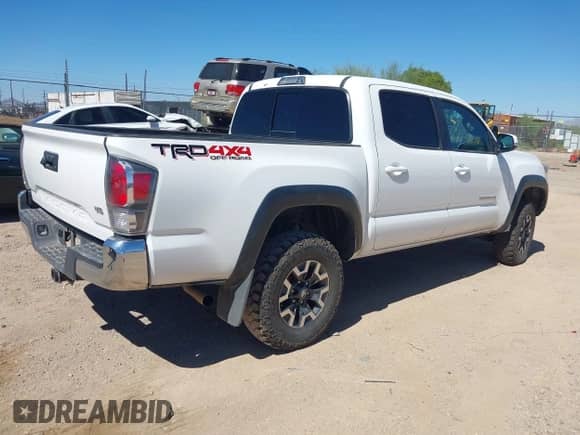 2023 Toyota Tacoma SR с VIN 3TMCZ5AN3PM548138, выставлен на аукционе IAAI как лот 43342762 с пробегом 18 960 миль миль и . История ставок и продаж доступна на DreamBid. Изображение 4.