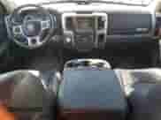 2017 Ram 1500 Laramie z VIN 1C6RR7VT1HS817655, wystawiony jako Copart lot #66387655 z przebiegiem 72 222 mil mil oraz Szkoda całkowita • Salvage title. Historia ofert i sprzedaży dostępna na DreamBid. Obrazek 8.