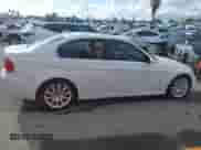 2008 BMW 3 Series 335i z VIN WBAVB77588NM05786, wystawiony jako IAAI lot #43430394 z przebiegiem 128 746 mil mil oraz . Historia ofert i sprzedaży dostępna na DreamBid. Obrazek 13.