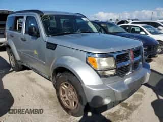 2011 Dodge Nitro SE с VIN 1D4PT2GK1BW587062, выставлен на аукционе Copart как лот 77384584 с пробегом 120 977 миль миль и На запчасти • Non repairable. История ставок и продаж доступна на DreamBid. Изображение 4.