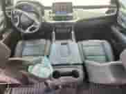 2023 Chevrolet Suburban Premier z VIN 1GNSCFKD5PR377441, wystawiony jako Copart lot #65782875 z przebiegiem 56 474 mil mil oraz Szkoda całkowita • Salvage title. Historia ofert i sprzedaży dostępna na DreamBid. Obrazek 8.