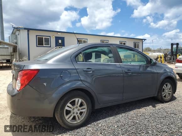 2013 Chevrolet Sonic LT с VIN 1G1JD5SH4D4195987, выставлен на аукционе Copart как лот 57692865 с пробегом 114 455 миль миль и Списание • Salvage title. История ставок и продаж доступна на DreamBid. Изображение 3.